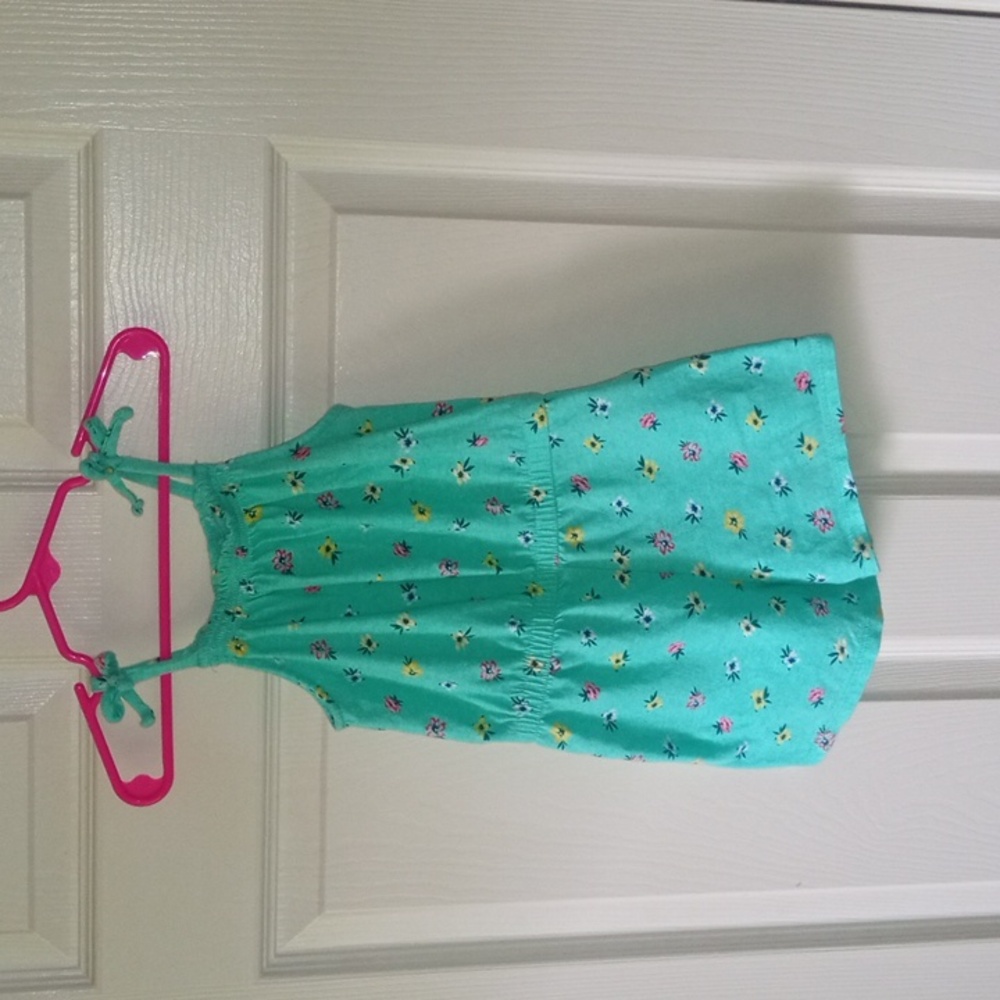 Old Navy girls Size 5T romper